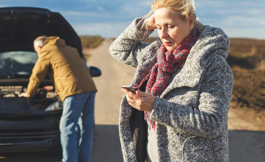 problem med bilen och inväntar assistans